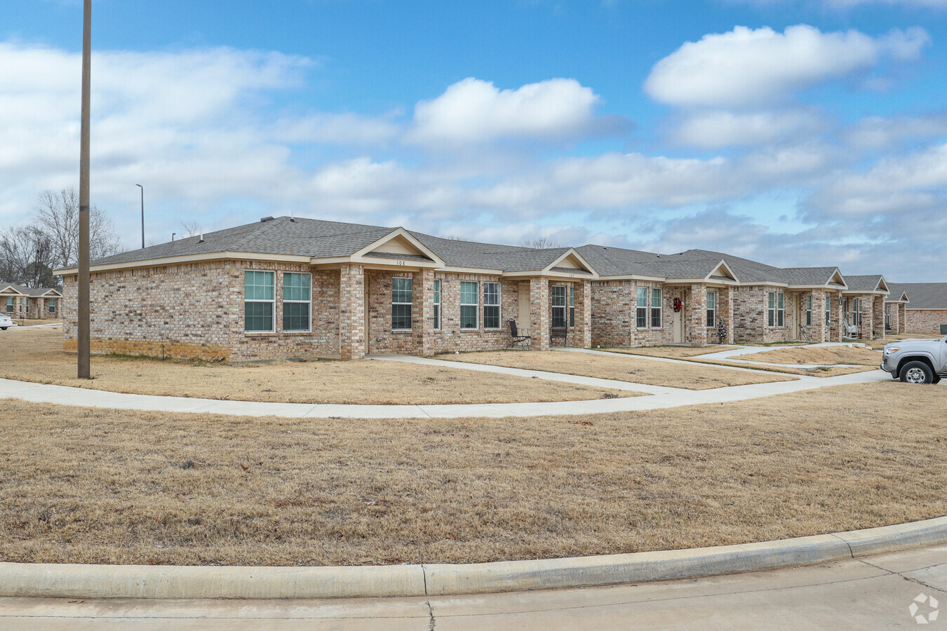 Primary - Woodland Commons Apartments