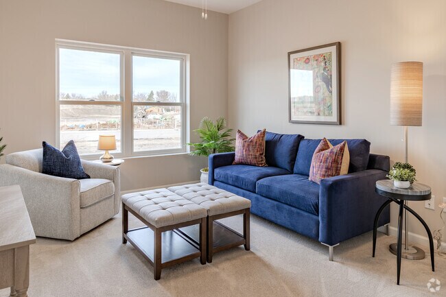 2BR, 2BA - 1,136SF - Second Bedroom - Country Club Villas Apartments
