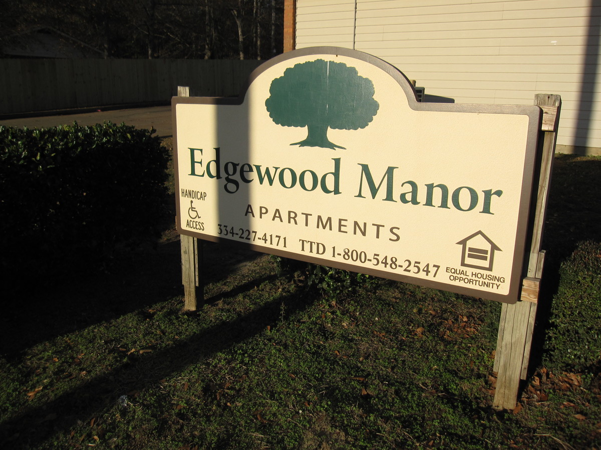 Edgewood Manor - Edgewood Manor Apartments