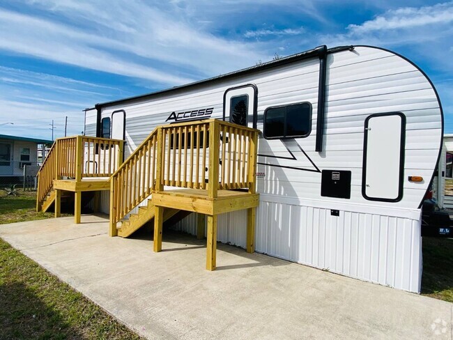Building Photo - 1100 US Hwy 27 N Rental