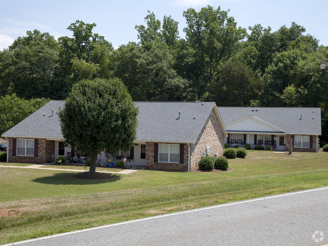 Building Photo - Woodcreek Senior Living - 62 years and older Rental