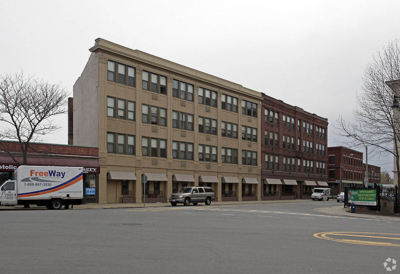 Photo - Tribune Apartments