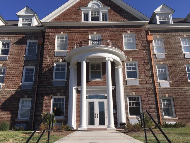 Historic Whitlock Place - Historic Whitlock Place Apartments