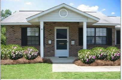 primary Photo - Apple Village Rental