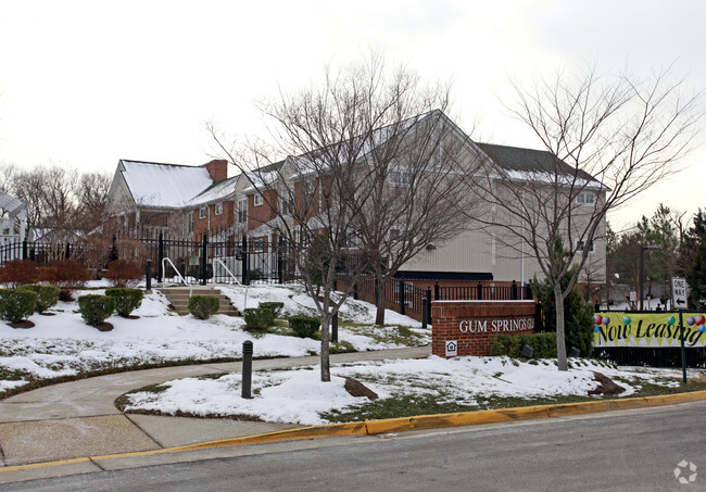 Building Photo - Gum Springs Glen Rental