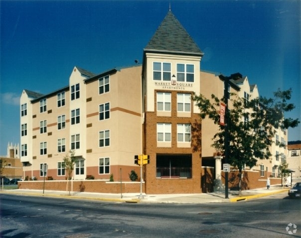 Primary Photo - Market Square Apartments