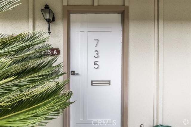 Building Photo - 735 Avenida Majorca Rental