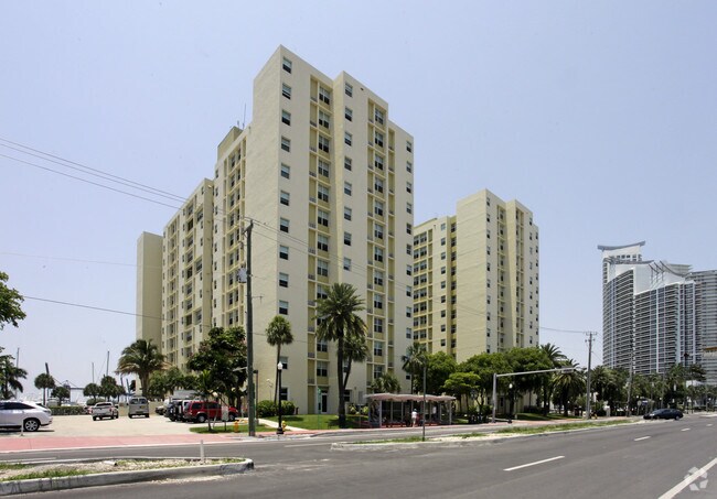Building Photo - Rebecca Towers Rental