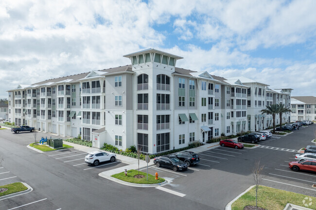 Building Photo - Wilton Palm Coast