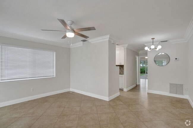 Building Photo - 917 NE 17th Ct Rental