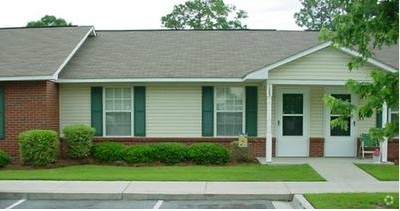 Primary Photo - Oak Forest Apartments