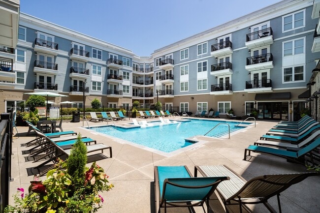 Building Photo - Amorance Rental