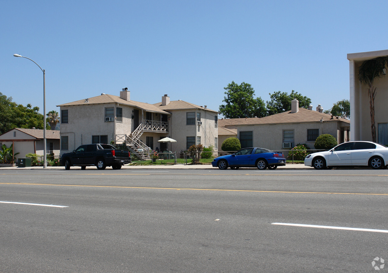 Photo - 8831 La Mesa Blvd Apartments