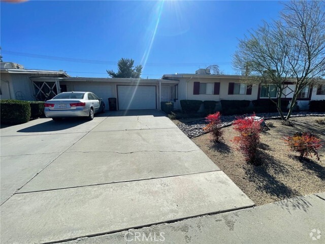 Building Photo - 26415 Cherry Hills Blvd Rental