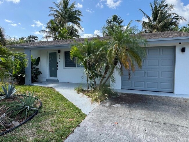 Photo - 702 NE 10th Ave Rental