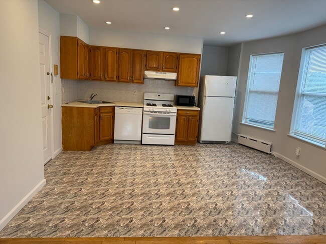 Photo - 43 S Willow St Unit 4 Apartment
