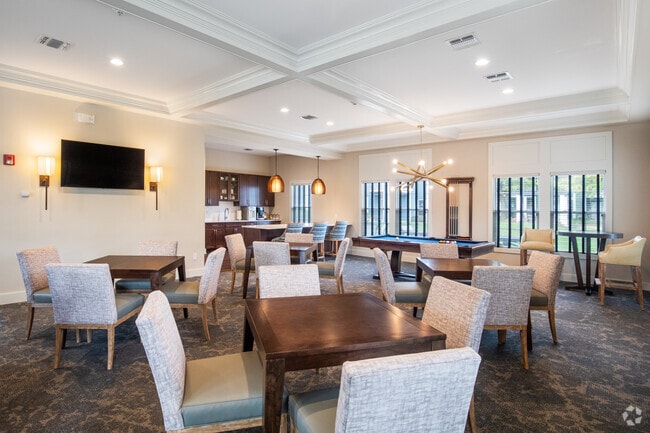 Lounge - Greenview Village I 55+ Apartments