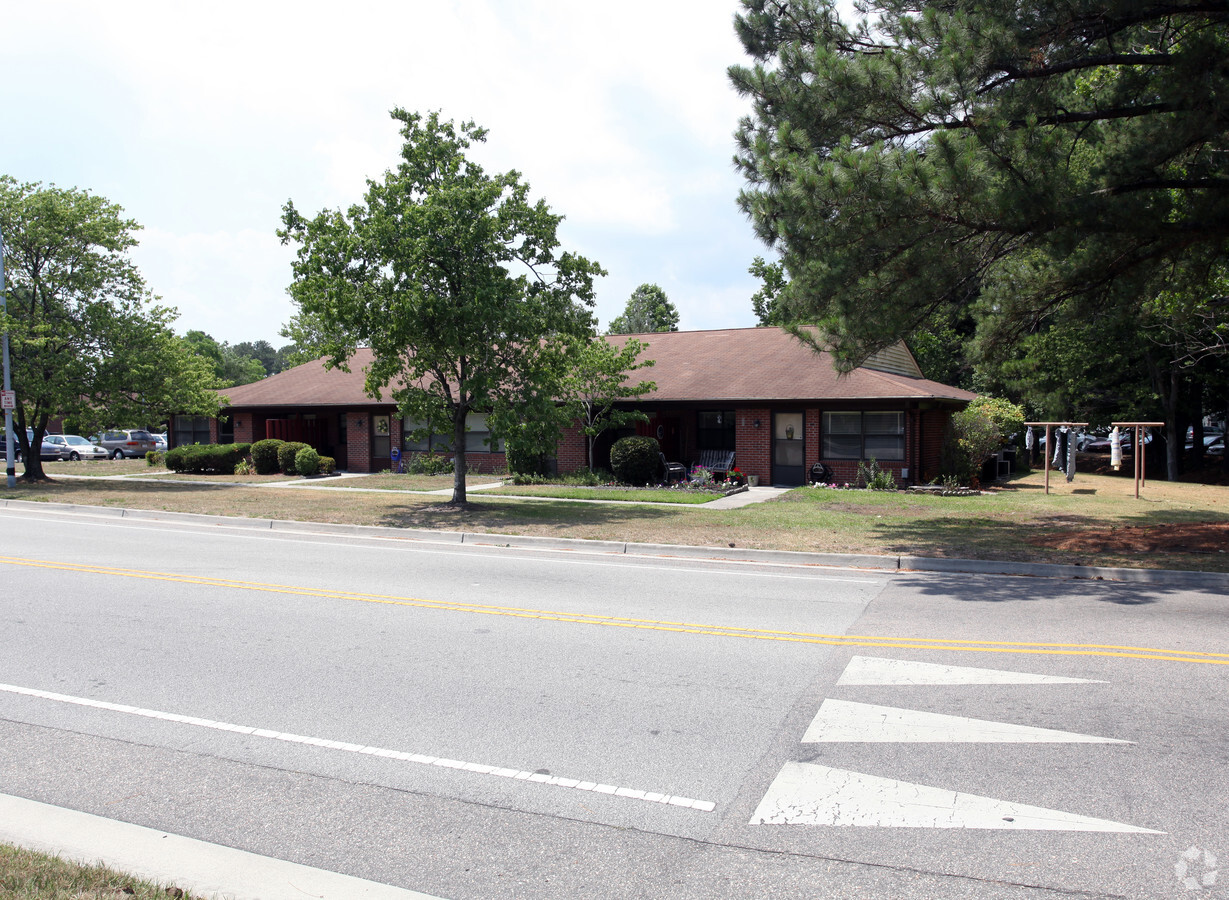 Photo - University Place Apartments