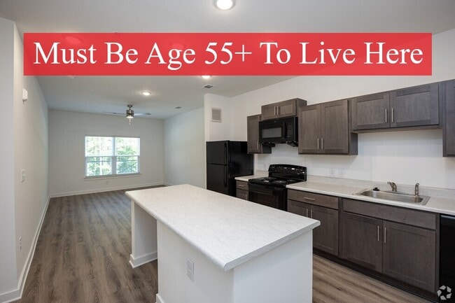 Building Photo - Aurora