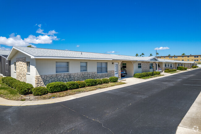 Building Photo - Seminole Hill Villas Rental
