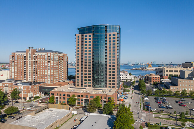 Harbor's Edge River Tower - Harbor's Edge River Tower Apartments