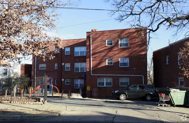 Primary Photo - Terrific Inn II Rental