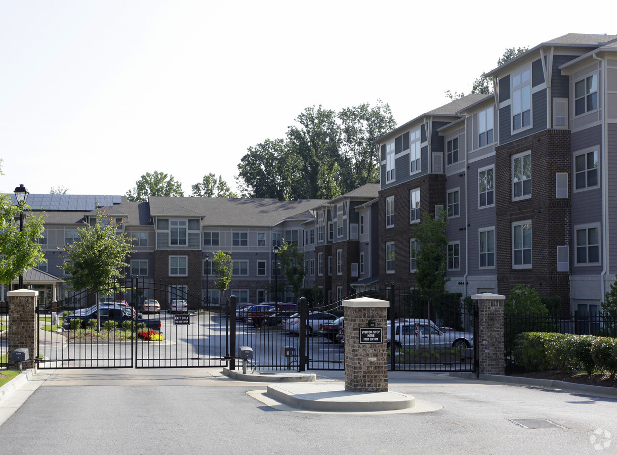 Adamsville Green - Adamsville Green Apartments