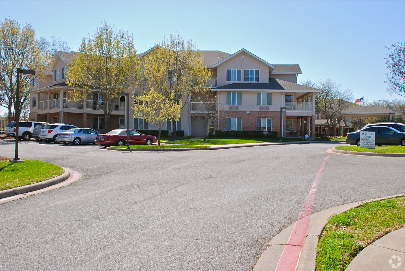 Photo - Whiterock Court Apartments