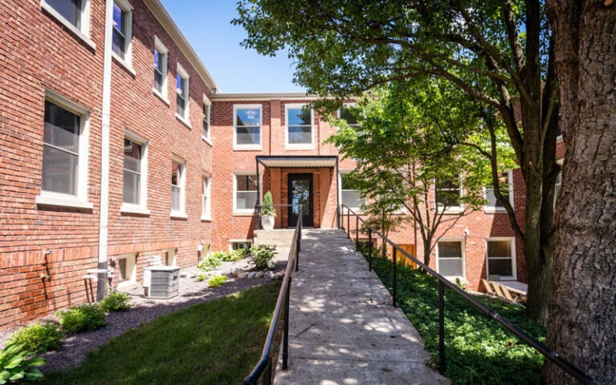 Floor Plan -  Security Deposit Special ONLY $500.00!