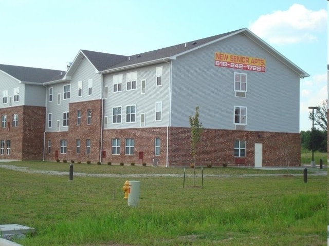 Building Photo - Heritage Landing 55+ Apartments