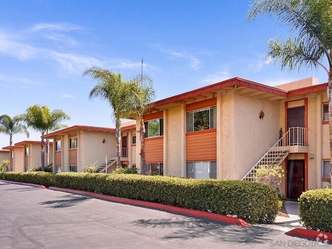Building Photo - 6868 Hyde Park Dr Rental