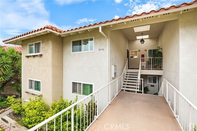 Building Photo - 2270 Via Puerta Rental