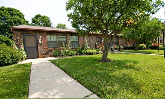 Building Photo - West Alex Village