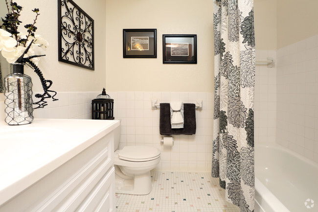 Interior Photo - Summit Ridge Apartments