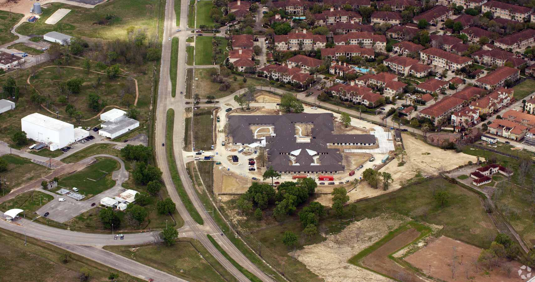 Aerial - The Shores at Clearlake Apartments