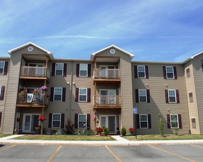 Square Senior Apartments Clay, New York 6 units available