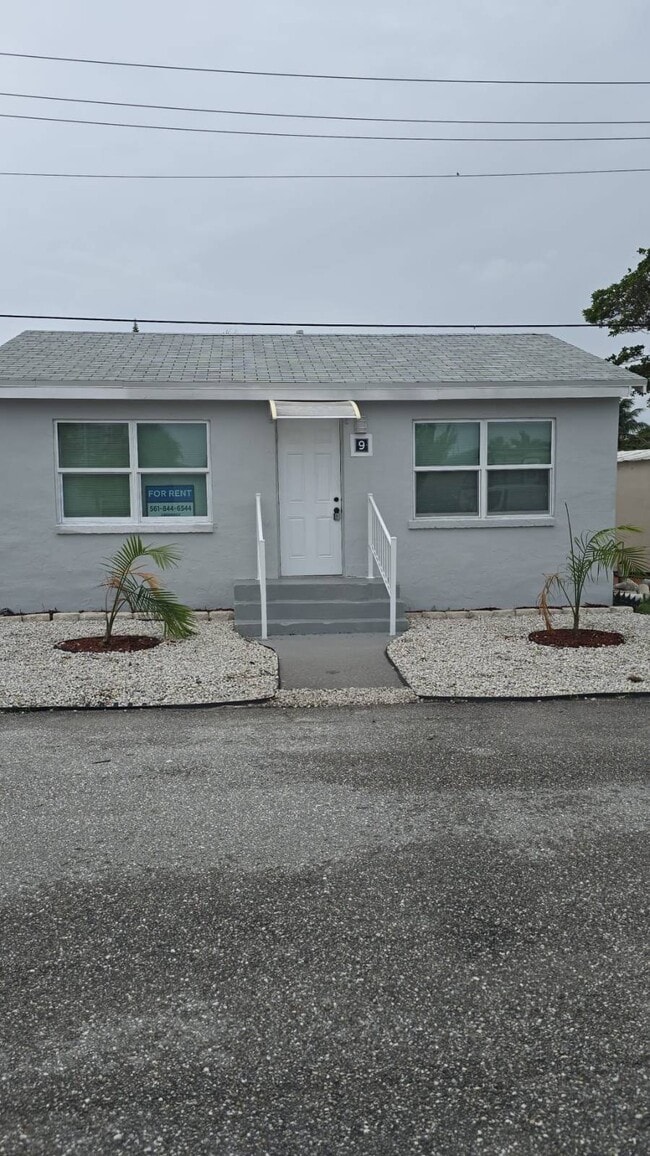 Building Photo - 9 15 Pne Rdg Dr Rental