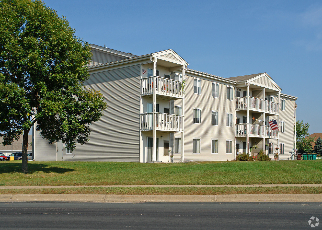 Ann Bodlovick Apartments - Ann Bodlovick Apartments