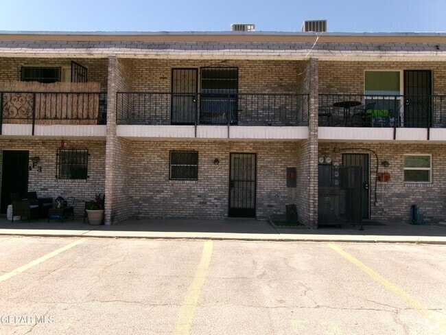 Building Photo - 6700 ESCONDIDO Dr Rental