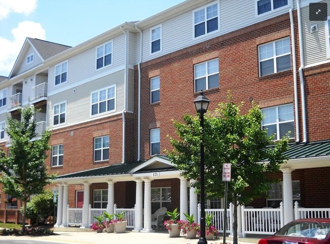 Building Photo - Chapline House - 62+ Senior Housing Rental