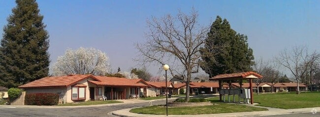 Building Photo - Visalia Garden Villas Rental