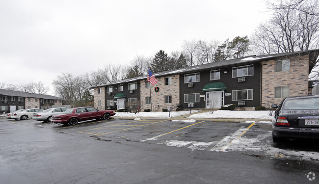 Photo - Forest Acres Apartments