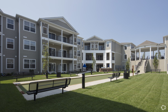 Courtyard with Bocce Court - Cornerstone at Toms River (55+) Rental