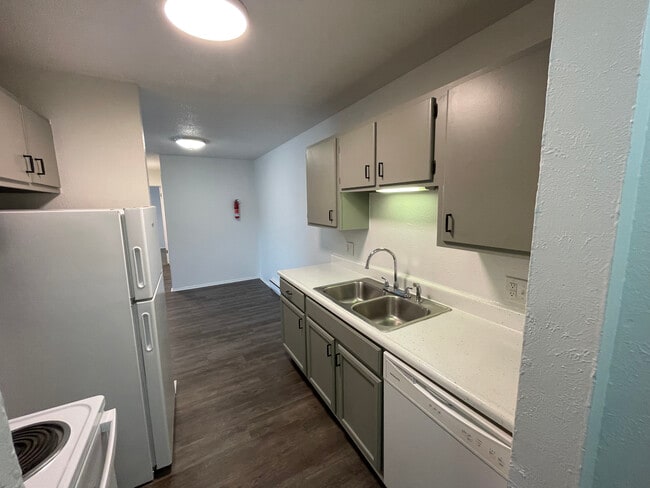 Building Photo - Frenchtown Flats