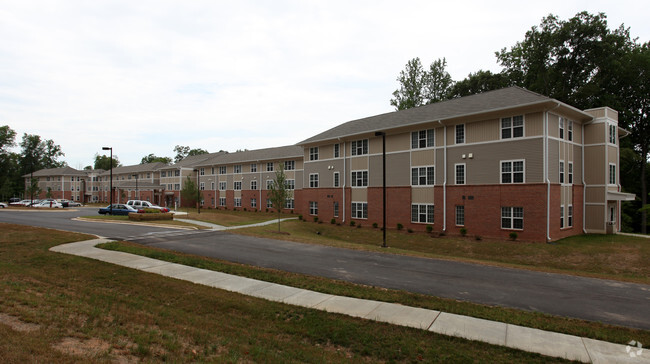 Primary Photo - Eno Haven Apartments