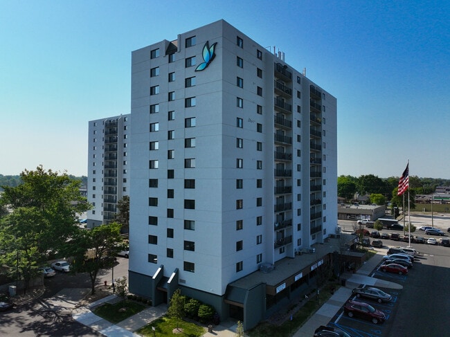 Building Photo - Center Line Park Tower Senior 62+ Rental