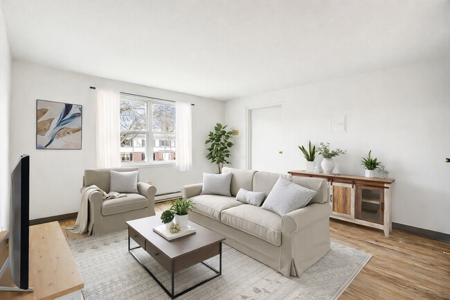 Building Photo - Autumn Gardens