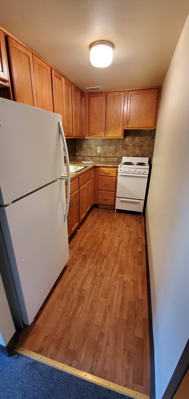 Kitchen - Fairmont Arbors Apartments