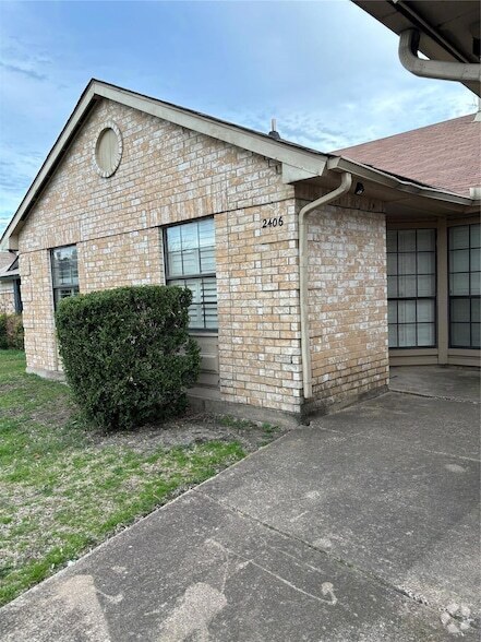 Building Photo - 2406 Sunflower Dr Rental