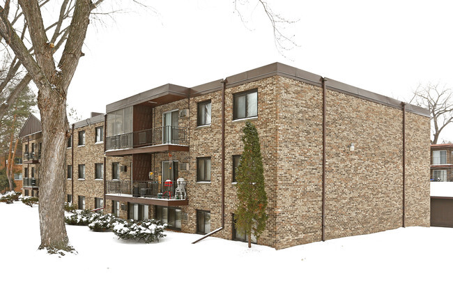 The Hillock  Affordable Housing for Seniors 55+ in Minneapolis